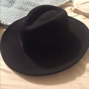 Black wide brim hat